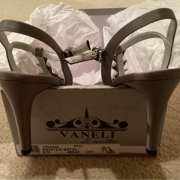 NIB VANELI Pewter Satin Embellished Adjustable Slingback 3” Heel in 8 NARROW - Picture 7 of 9